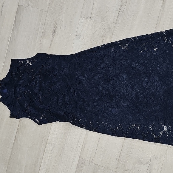 Cocktail Navy Lace Sleeveless Dress - Picture 5 of 5